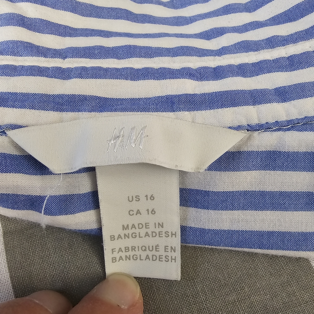 H&M Striped Button-Down Shirt in Blue and White Womens - Picture 3 of 16